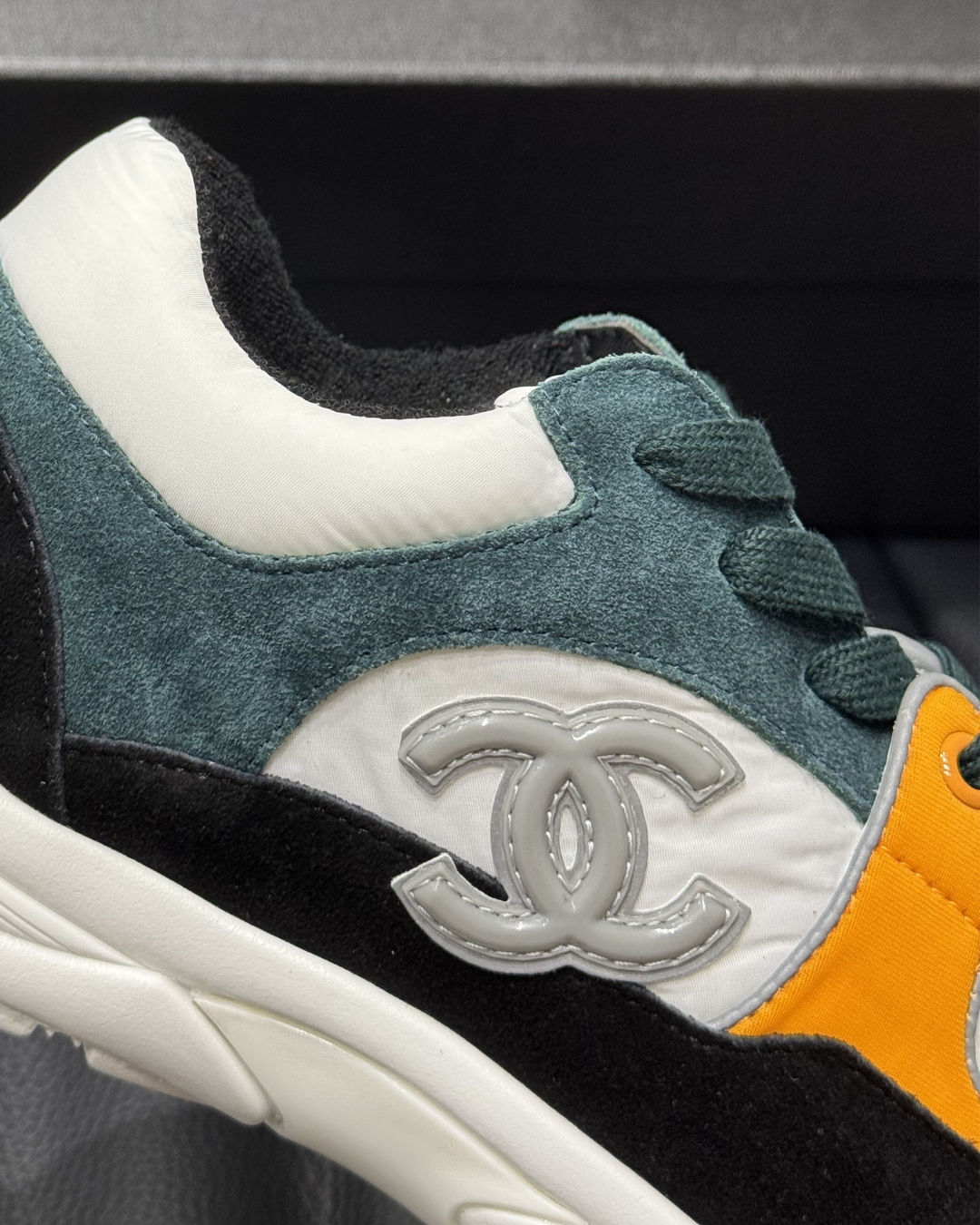 CC Reflective Runner - Green, Orange & Black