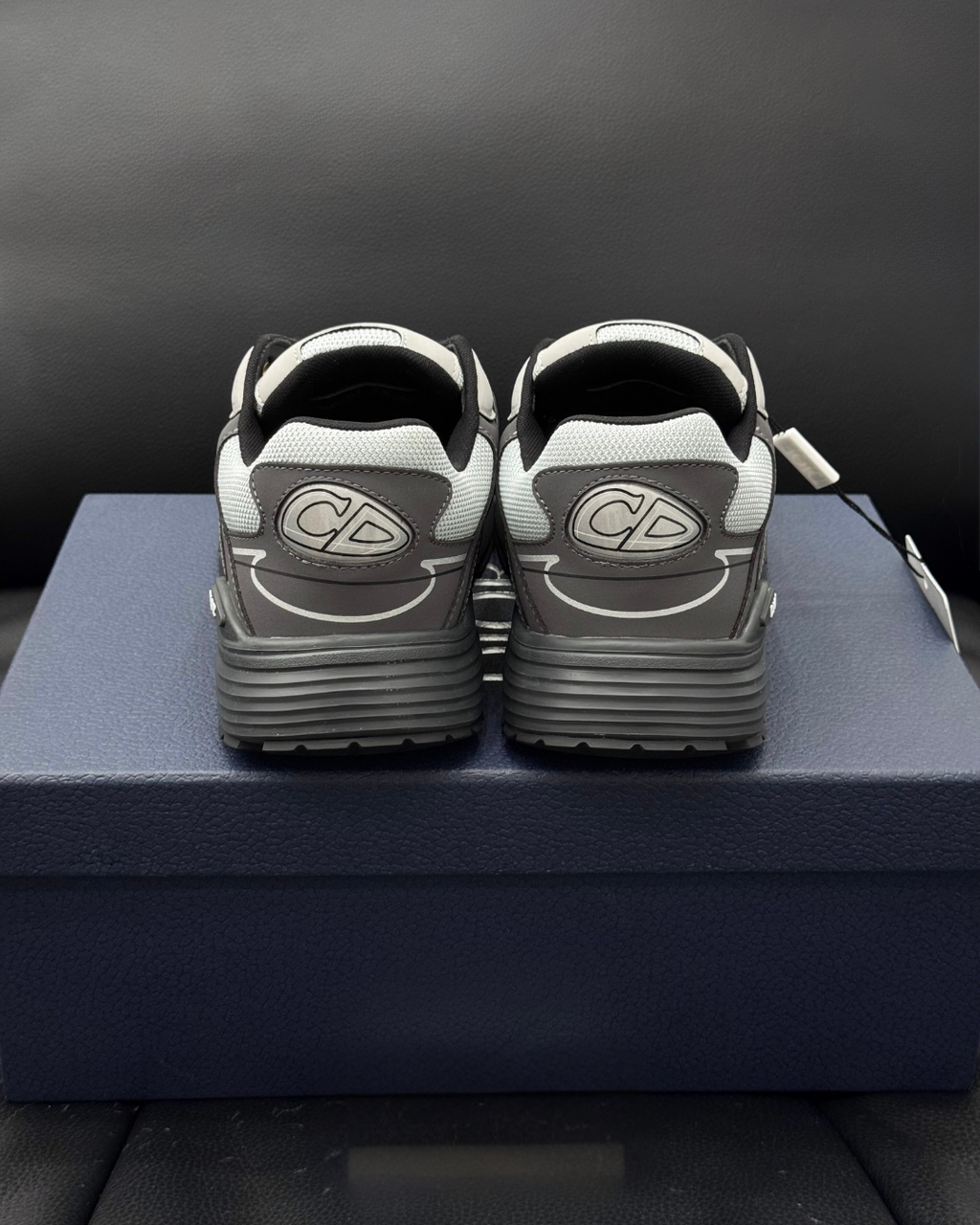 B30 Technical Trainer – Grey Anthracite