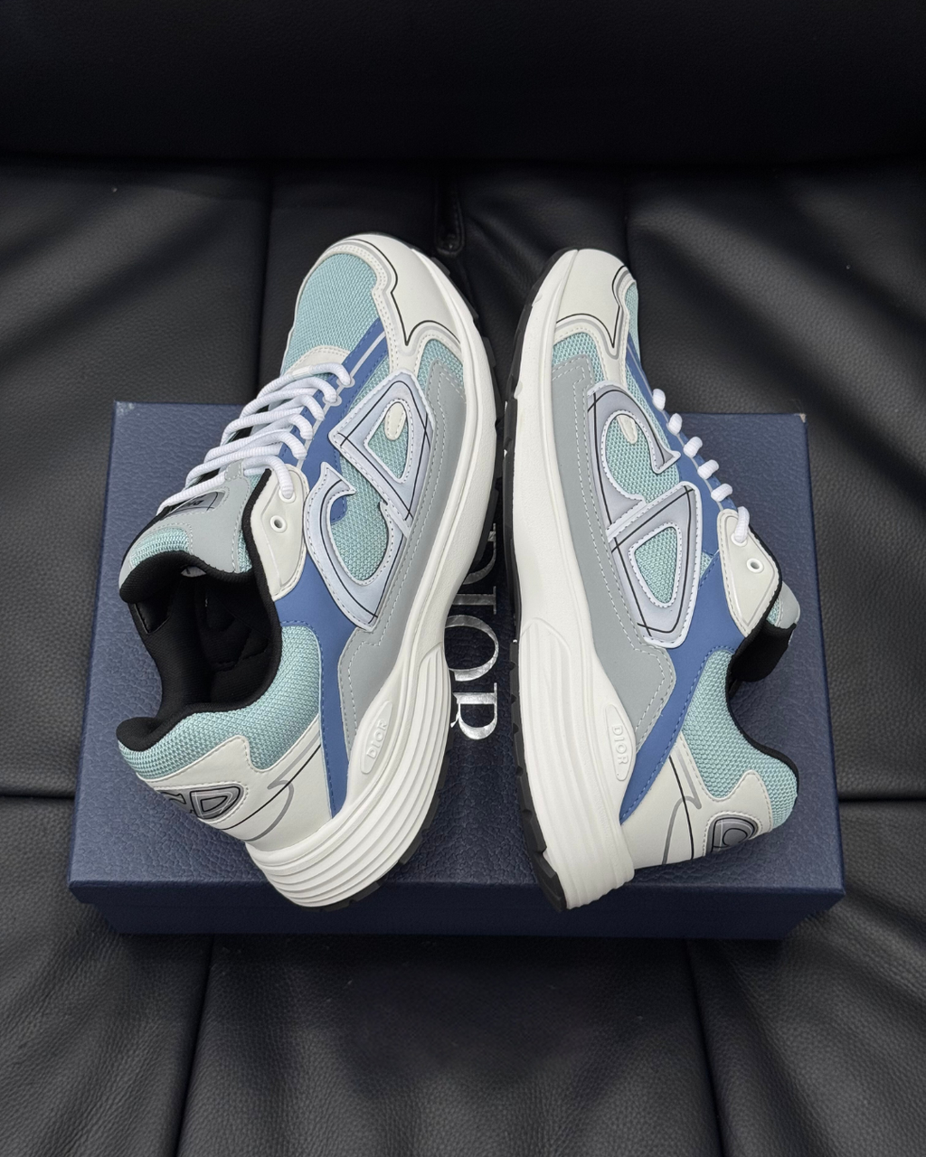 B30 Countdown Low Sneakers – Light Blue, Blue, Gray and White