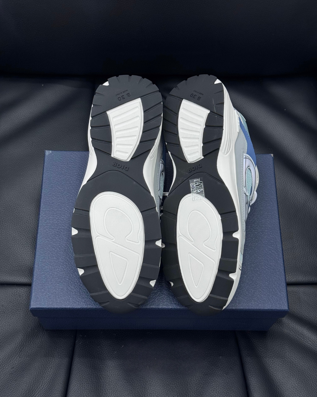 B30 Countdown Low Sneakers – Light Blue, Blue, Gray and White